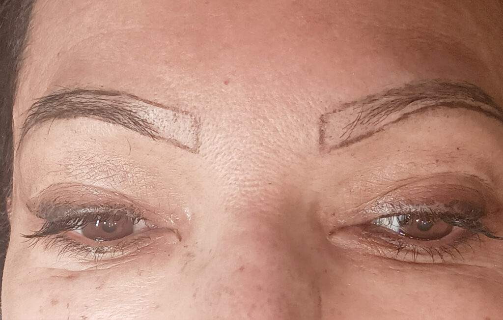 permanent eyebrow makeup microneedling